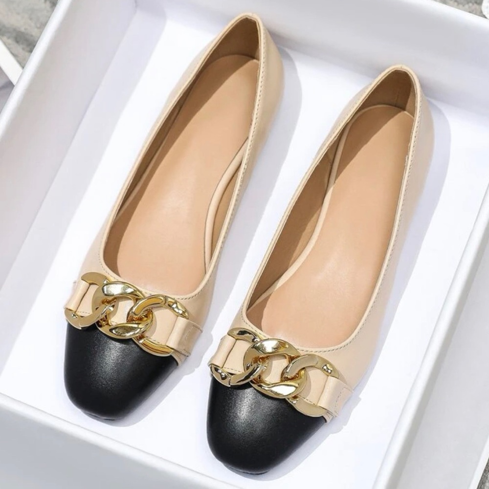 Coco Two Tone Ballerina Flats With Gold Chain